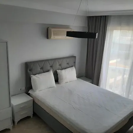 2+1 с видом на море, с большой террасой и бассейном Apartment Milas