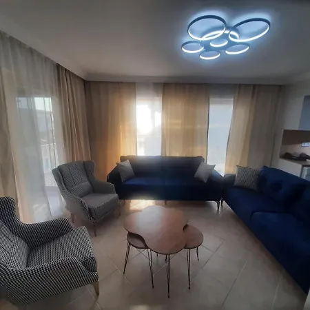 Apartament 2+1 с видом на море, с большой террасой и бассейном Milas
